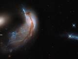 ฮับเบิลคาสท์ : ไขปริศนาจักรวาลกับฮับเบิล ตอนที่ 67 : กาแล็กซีรวมกัน ดูเหมือนนกเพนกวิน – Arp 142